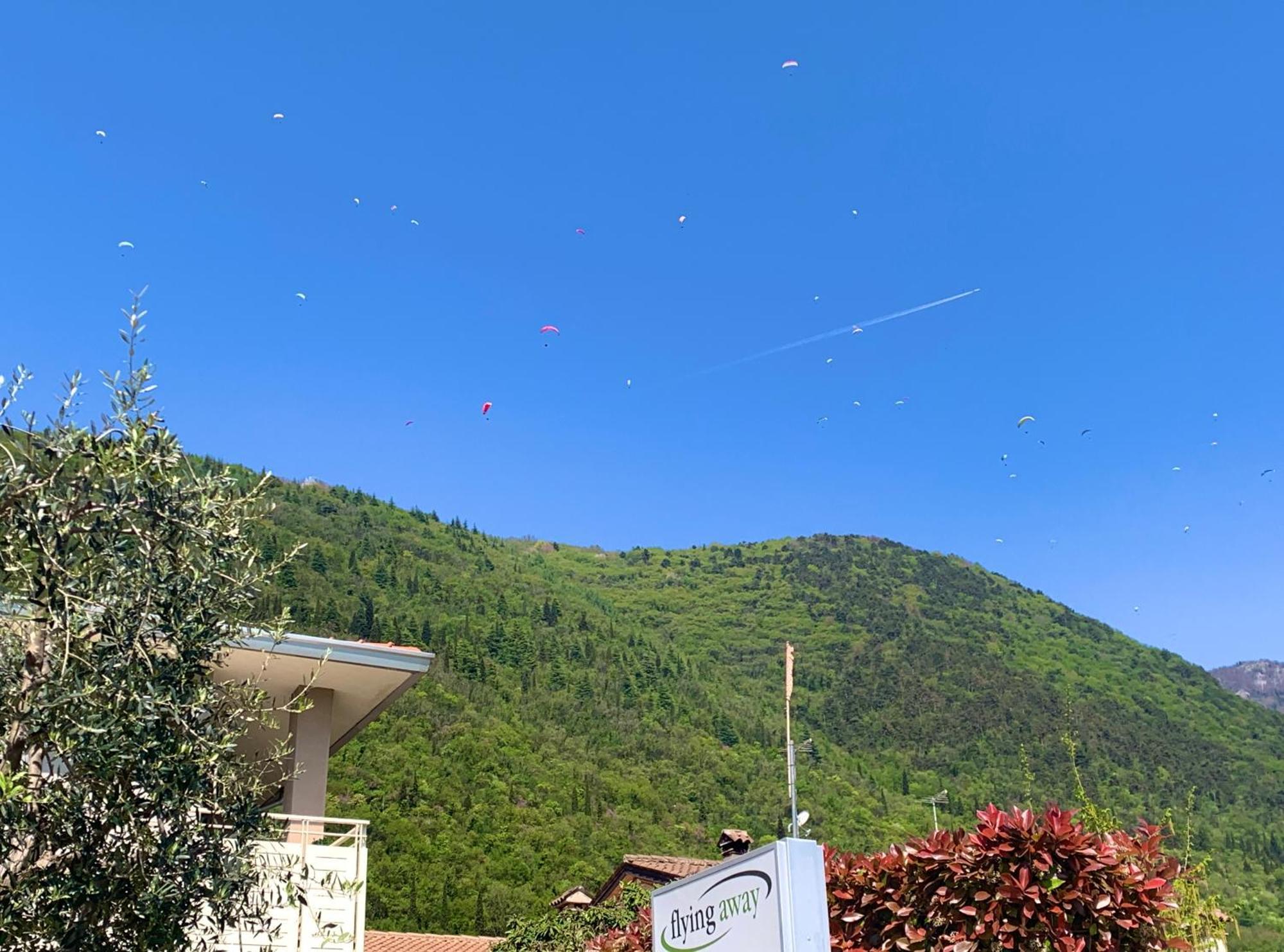 Flyingaway Acomodação com café da manhã Borso del Grappa Exterior foto
